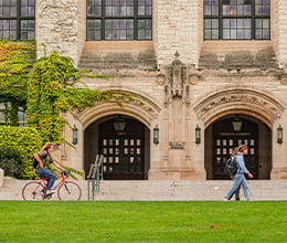 Article-Image-7-ways-to-stay-connected-with-your-kids-when-they-go-to-college_