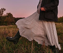 Article-Image-A-maxi-skirt-instantly-elevates-your-basic-fall-sweater-without-trying_