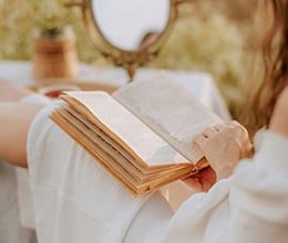 Article-Image-Feminine-rest-vs-feminine-laziness