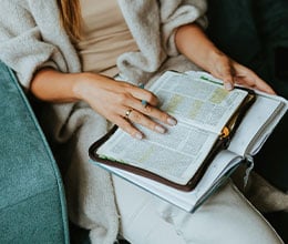 Article-Image-Holy-habits-not-hustle-habits_