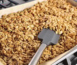 Article-Image-Homemade-honey-granola_