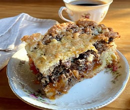 Article-Image-How-to-cook-like-a-Ukrainian-baba_-Apricot-plyatsok_