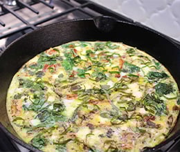 Article-Image-Sun-dried-tomato-and-goat-cheese-frittata_