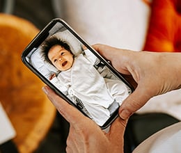 Article-Image-To-share-or-not-to-share_-Posting-pictures-of-your-children-on-social-media_