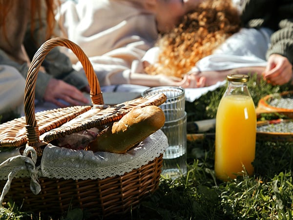 BOR-Image-Summer-sunset-picnic-dinners