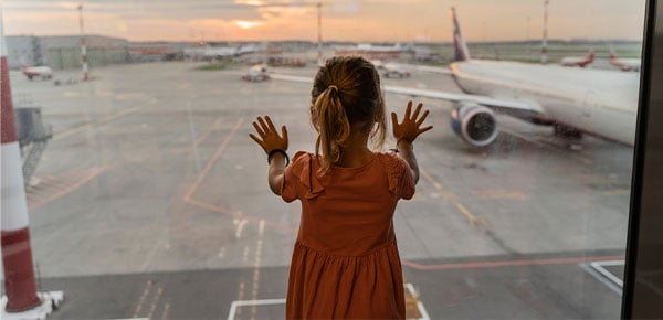 Feature-Image-Best-travel-hacks-for-flying-with-babies-and-toddlers_