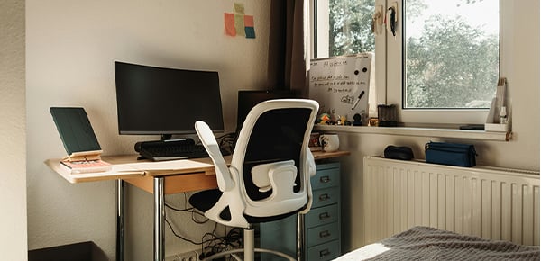 Feature-Image-How-to-spring-clean-your-dorm_